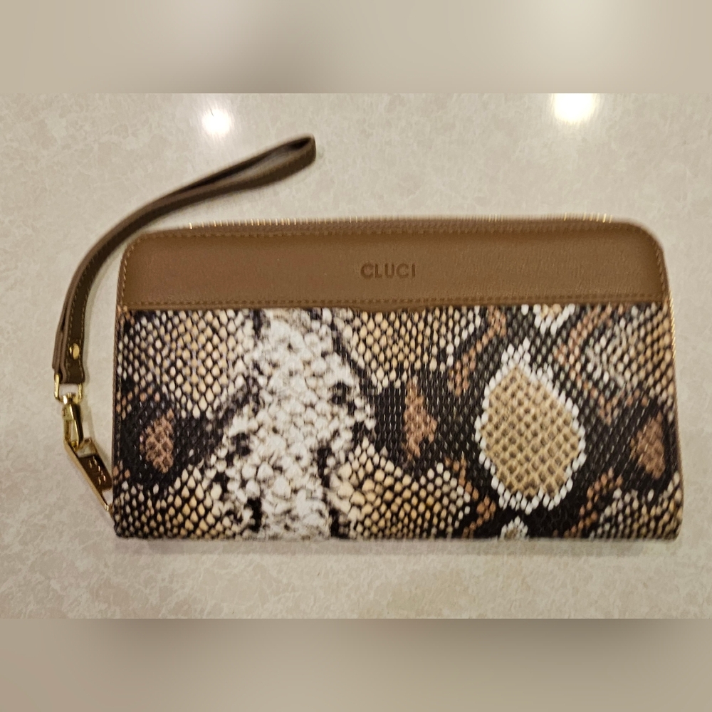 CLUCI Brown Snakeskin Print Wristlet Wallet Zip Around Chic and Functional